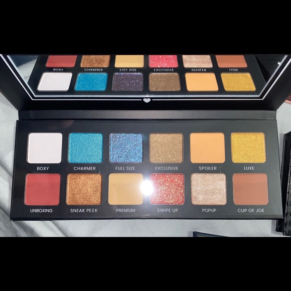 Makeup bundle - Picture 8 of 8